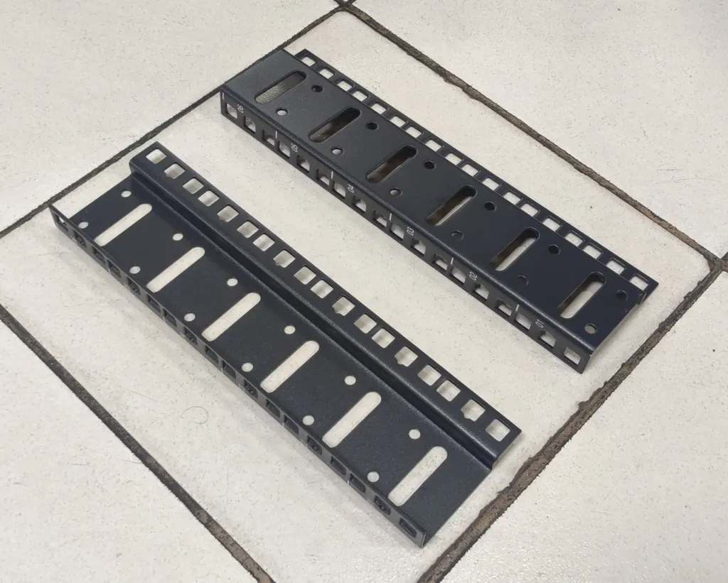 [DA61] 6U Vertical Rack Railing (Pair)