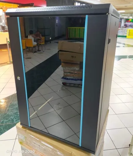[DC09] [DC09] V1-18U/3Ft (600*600) Data Cabinet